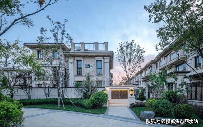 郑州SIC超级总部中心华润置地润府售楼处电话→首页网站(图2)