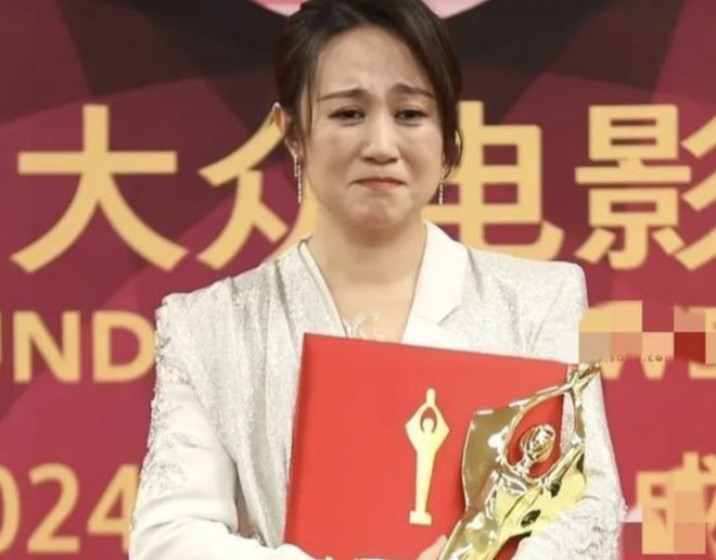 一场红毯上女明星的比美让人看到“富态美”和网感美的区别！(图5)