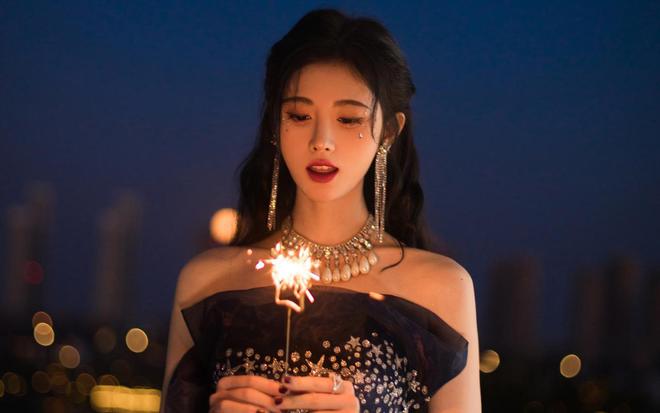 九游娱乐文化:2024722娱乐资讯:迪丽热巴、王一博、王俊凯、鞠婧祎、檀健次