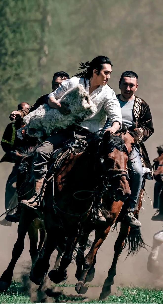 九游娱乐文化：全球观众最喜爱演员：4位中国演员上榜赵丽颖第6于适太意外(图12)