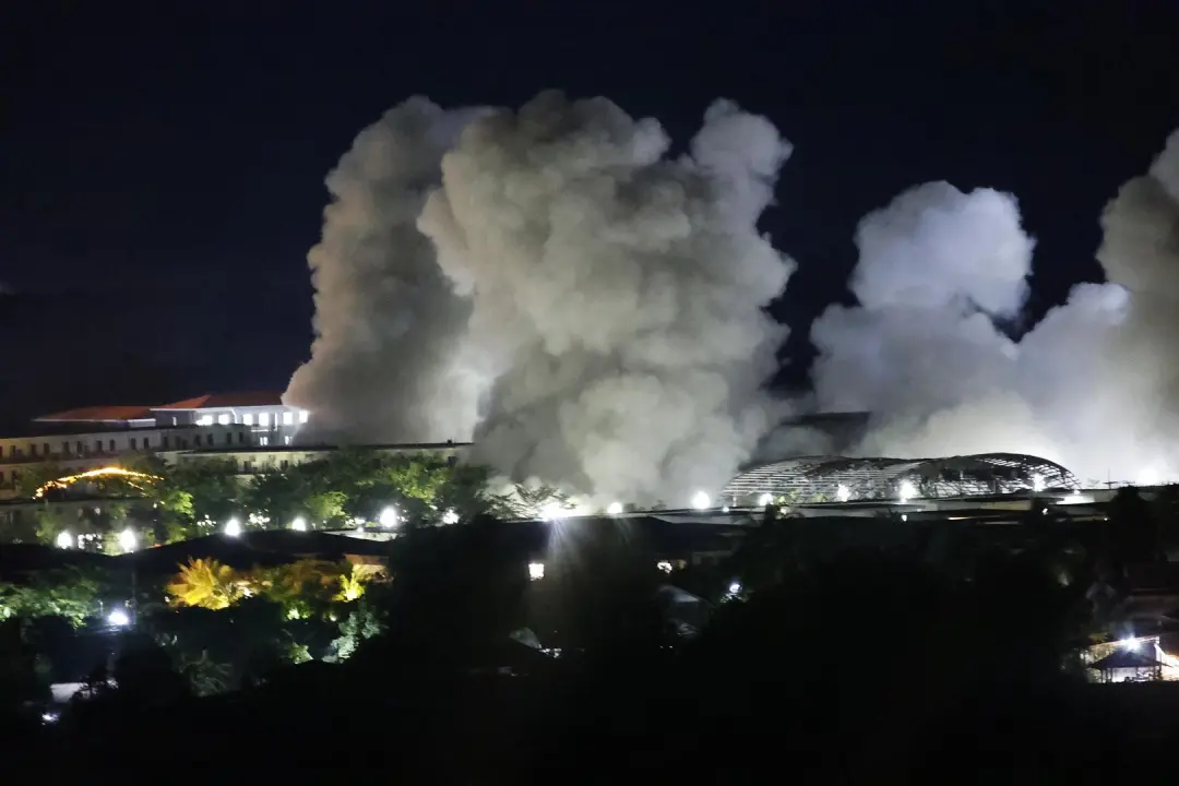 九游娱乐：卫星探秘缅甸妙瓦底：KK园区两年扩大3倍9月仍在扩建豪车比比皆是每隔一段距离都有武装人员站岗；附近类似园区仍在不断扩建蔓延